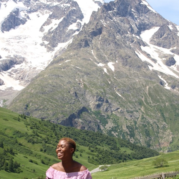 Meet your Posher, Jocelyn - Picture 6 of 7